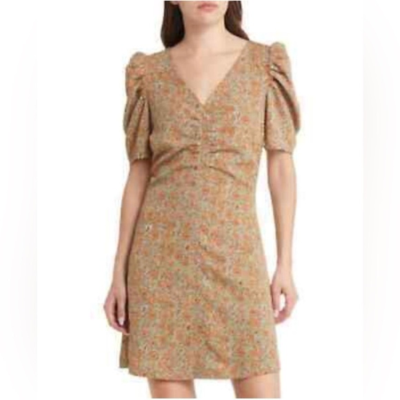 Treasure & Bond Dresses & Skirts - TREASURE & BOND Moss green and orange paisley puff sleeve shift dress size XXL.